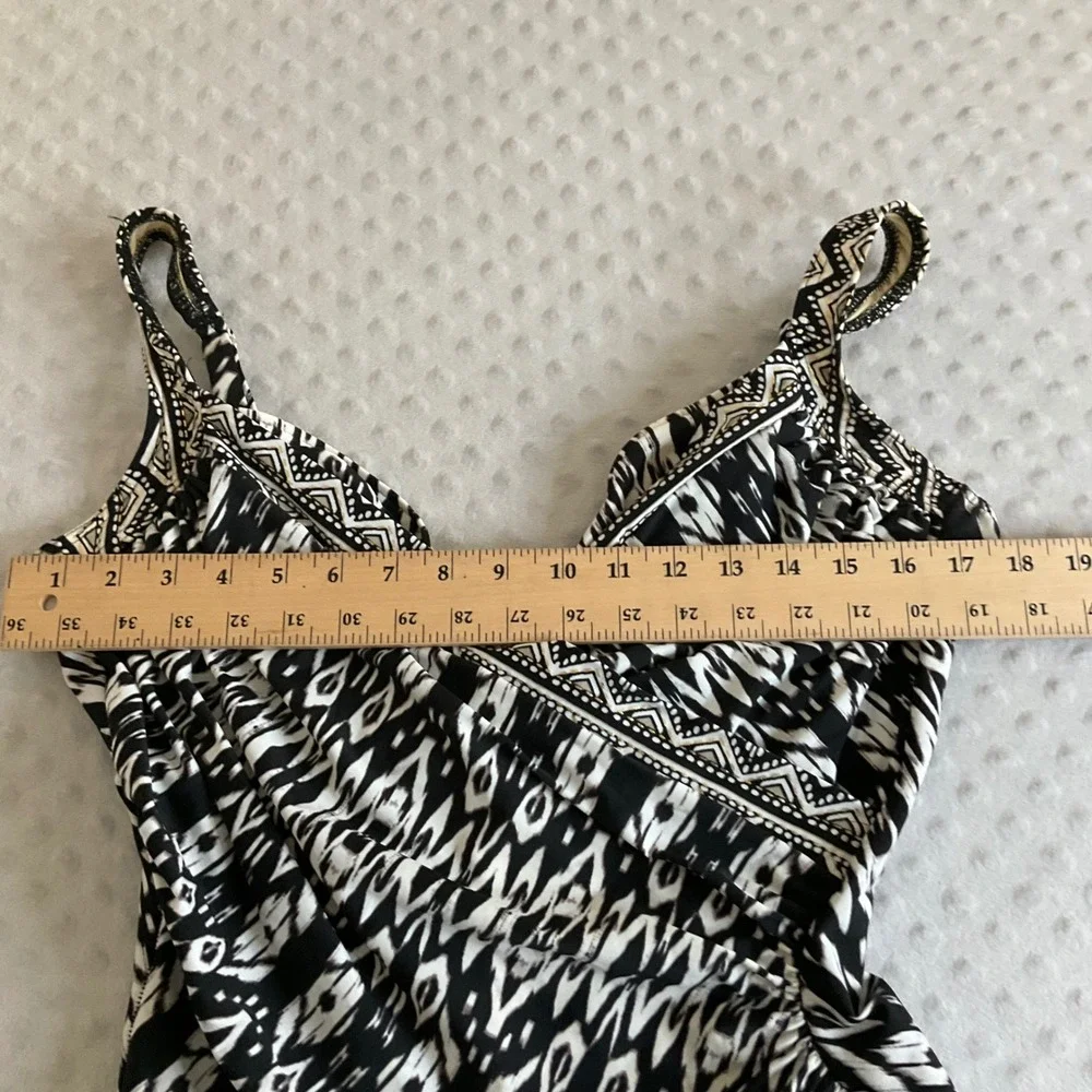 Miraclesuit One Piece Swimsuit Womens 16 Black White Geometric Surplice Ruched